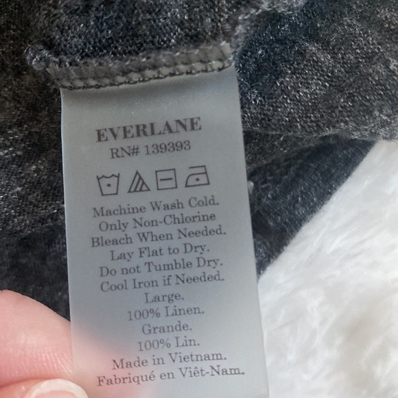 Everlane short sleeve top - Picture 5 of 5